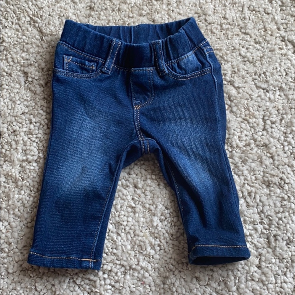 Brand new GAP 0-3m Jeans